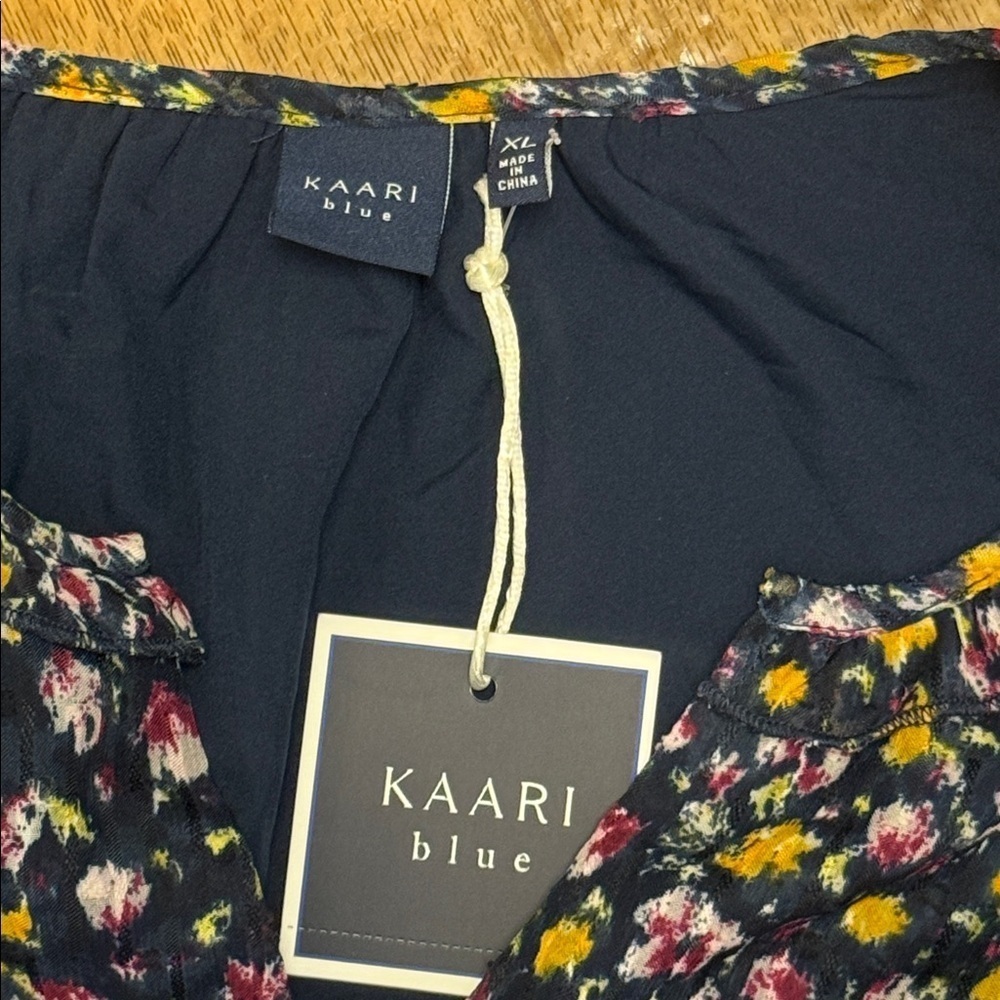 CM🩷 NWT! XL Kaari Blue Multicolor Floral Top - Picture 4 of 10